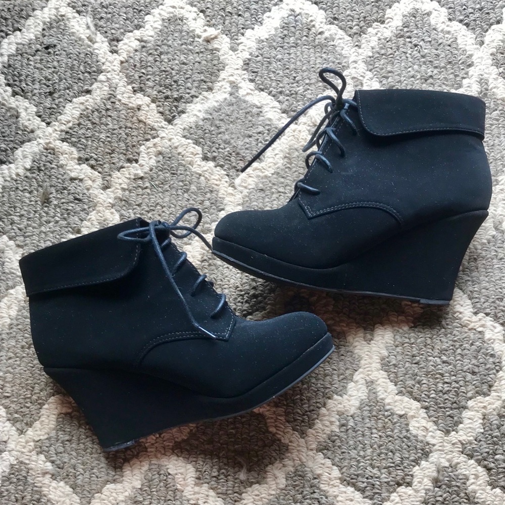 Top Moda Wedge Black Booties
